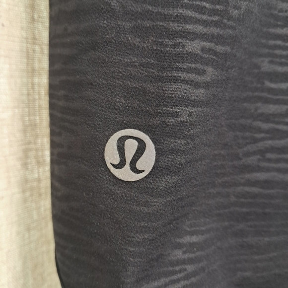 Lululemon x Peloton Bootcamp Ready Shorts Size 6 - Picture 4 of 4